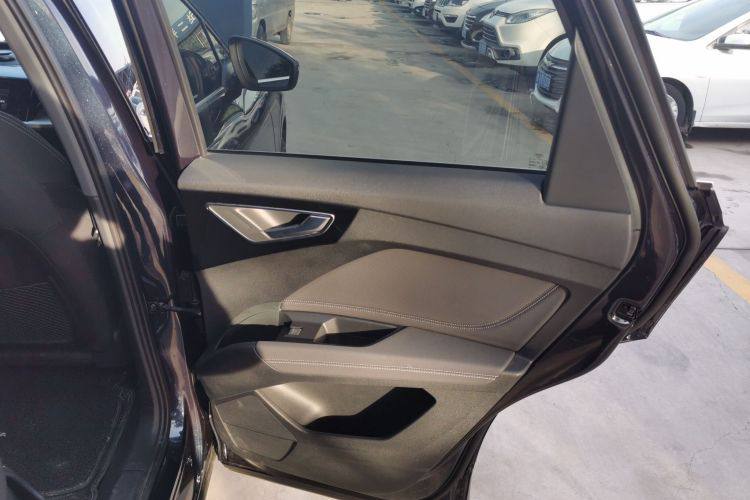 AUDI Q4 E-TRON 2023