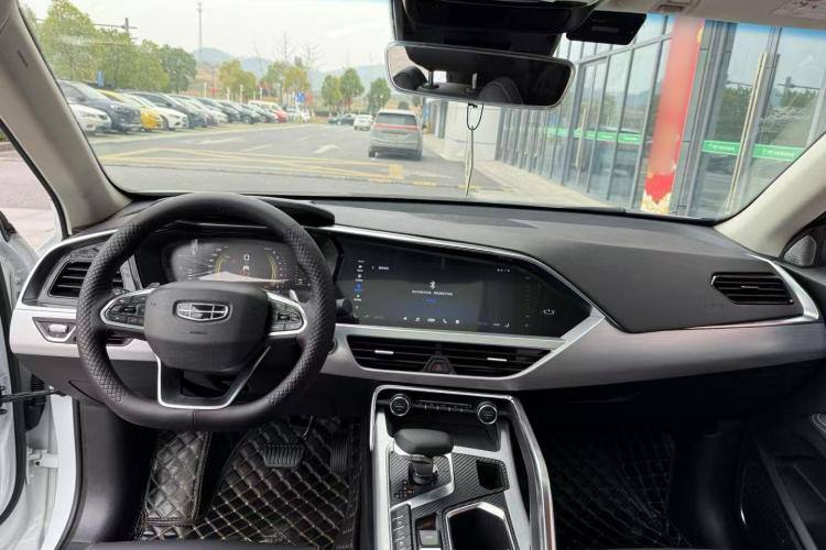 Geely Tugella 300T Starlight 2019