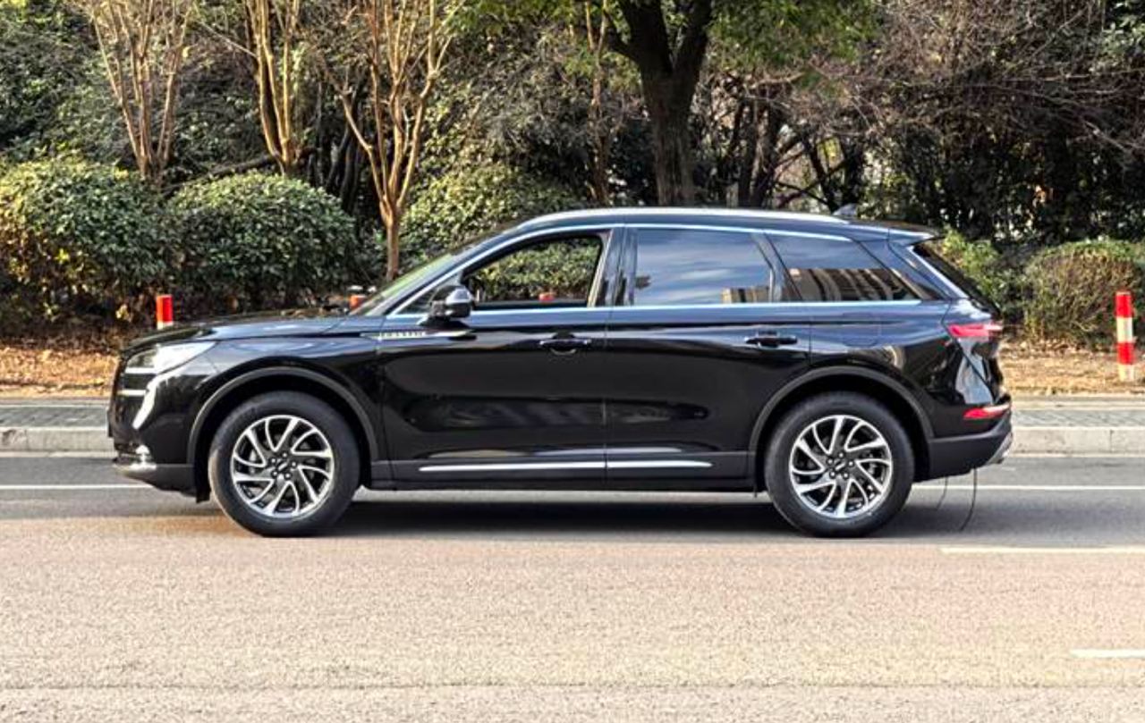 LINCOLN CORSAIR 2021