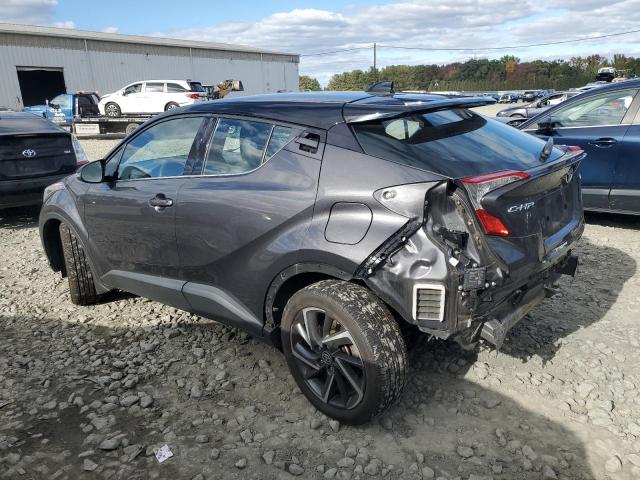 TOYOTA C-HR XLE 2021