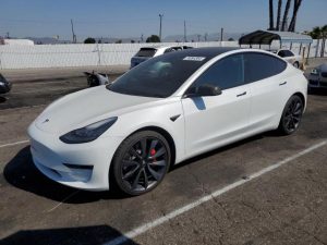 TESLA MODEL 3 2020