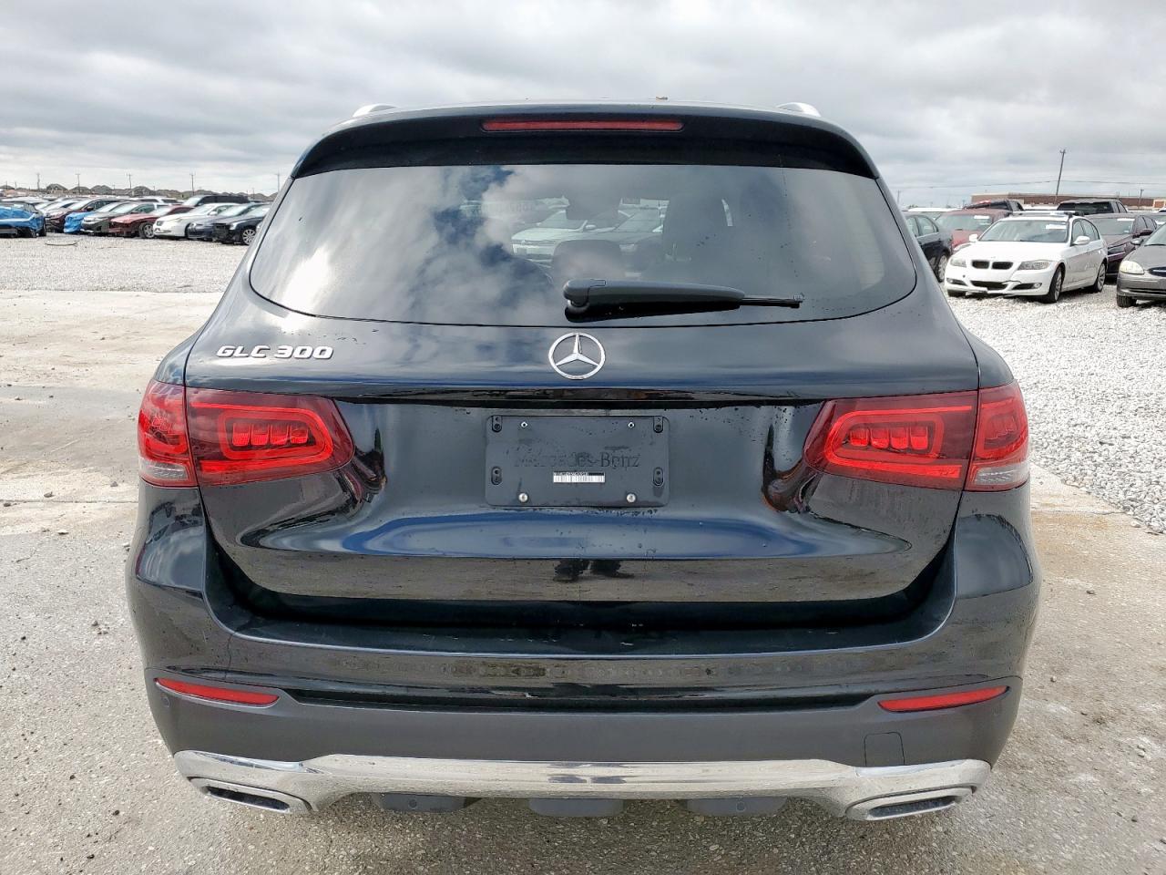 MERCEDES-BENZ GLC 300 2022