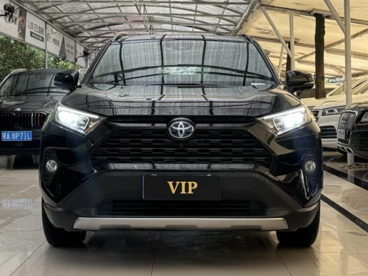 TOYOTA RAV4 2021