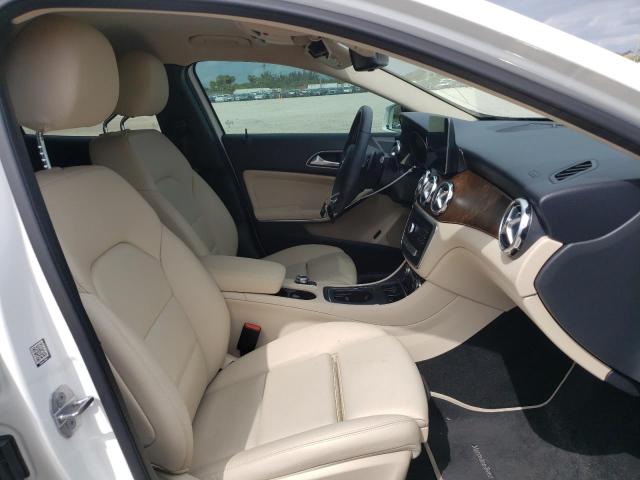 MERCEDES-BENZ GLA 250 2020