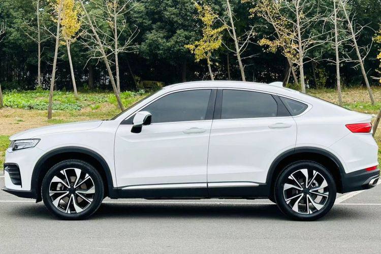 Geely Tugella 2021