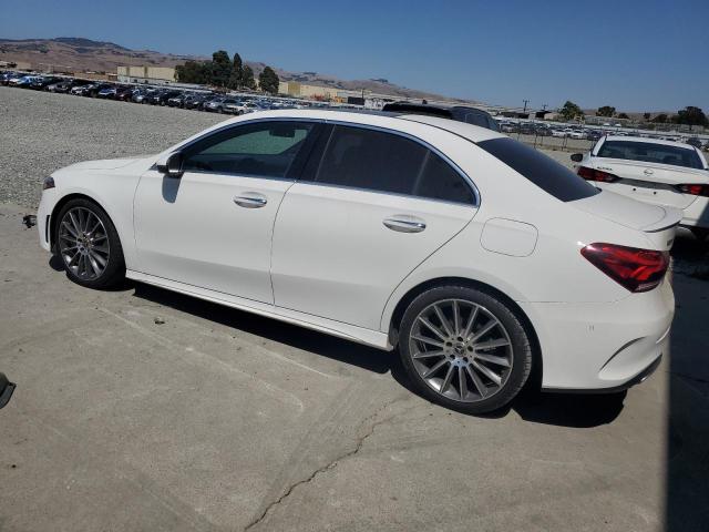 MERCEDES-BENZ A 220 2021