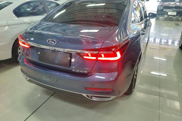 Ford Escort 2021