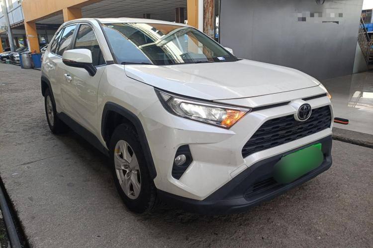 TOYOTA RAV4 2021
