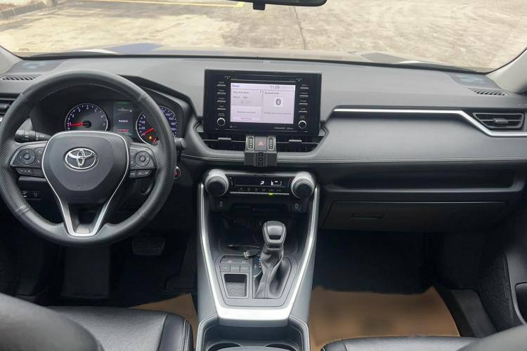TOYOTA RAV4 2020