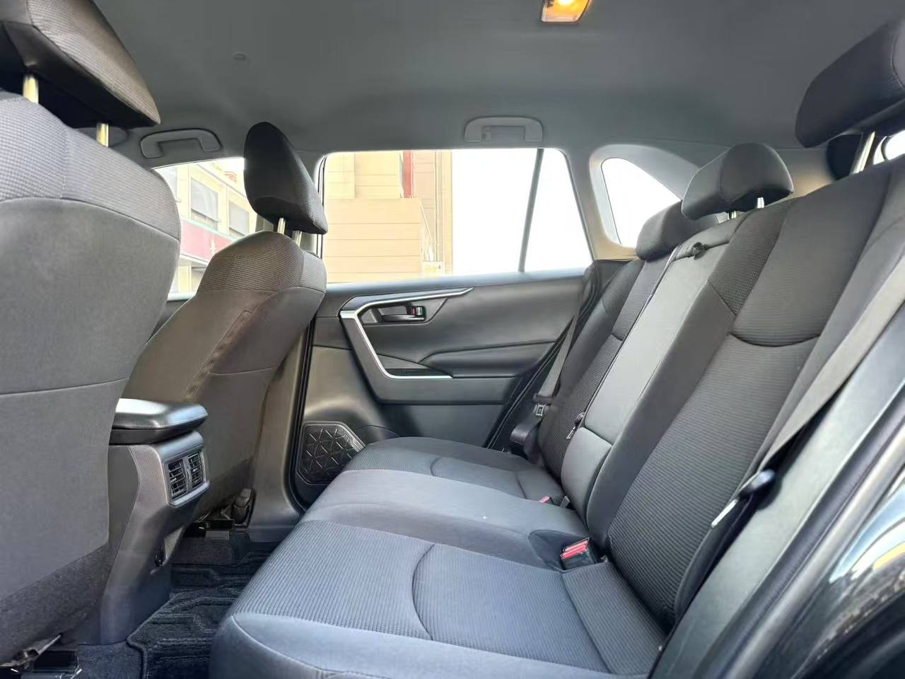 TOYOTA RAV4 2021