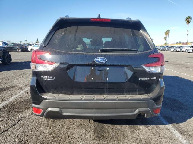 SUBARU FORESTER PREMIUM 2021