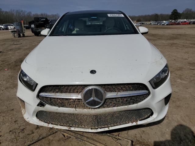 MERCEDES-BENZ A 220 2022