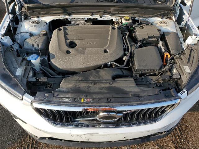 VOLVO XC40 PLUS 2023