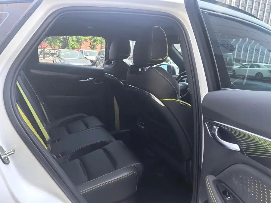 Geely Tugella 2021