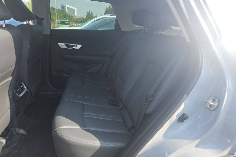Dongfeng Aeolus Huge 2022