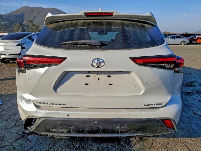 TOYOTA HIGHLANDER LIMITED 2022