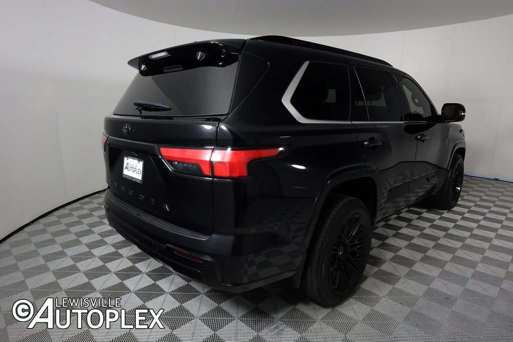 Toyota Sequoia Capstone 2023