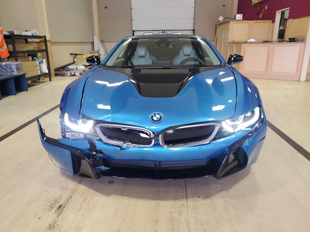 BMW I8 2016