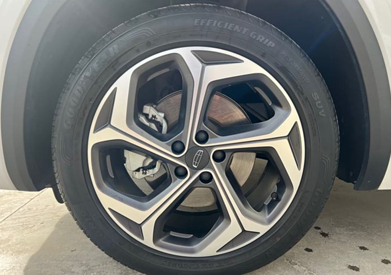 Geely Monjaro 2021