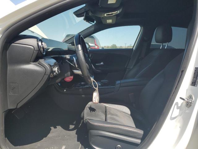 MERCEDES-BENZ A 220 2021
