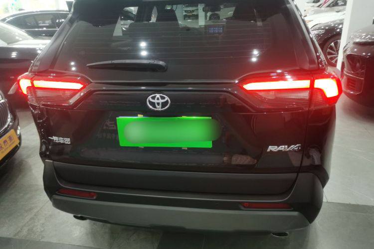 TOYOTA RAV4 2022