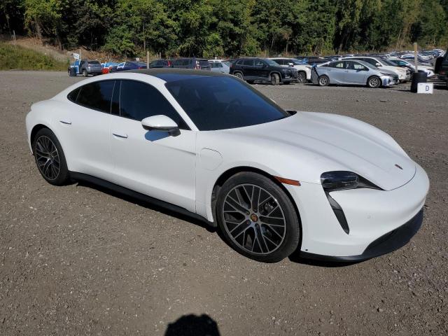 PORSCHE TAYCAN 2021