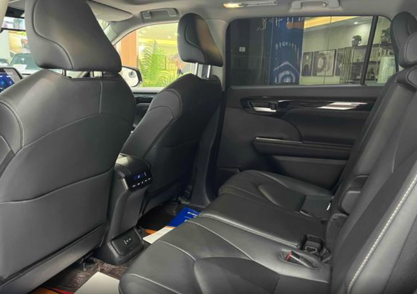 TOYOTA HIGHLANDER HYBRID Knight Edition 2022
