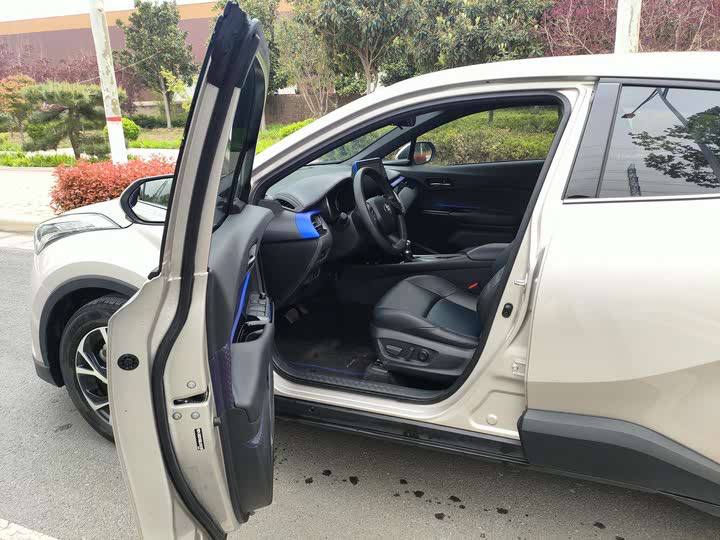TOYOTA C-HR 2020
