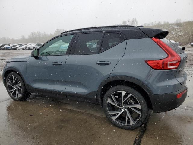 VOLVO XC40 T5 R-DESIGN 2022