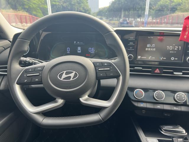 HYUNDAI ELANTRA 2023