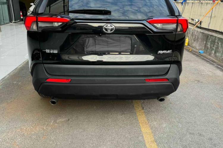 TOYOTA RAV4 2021
