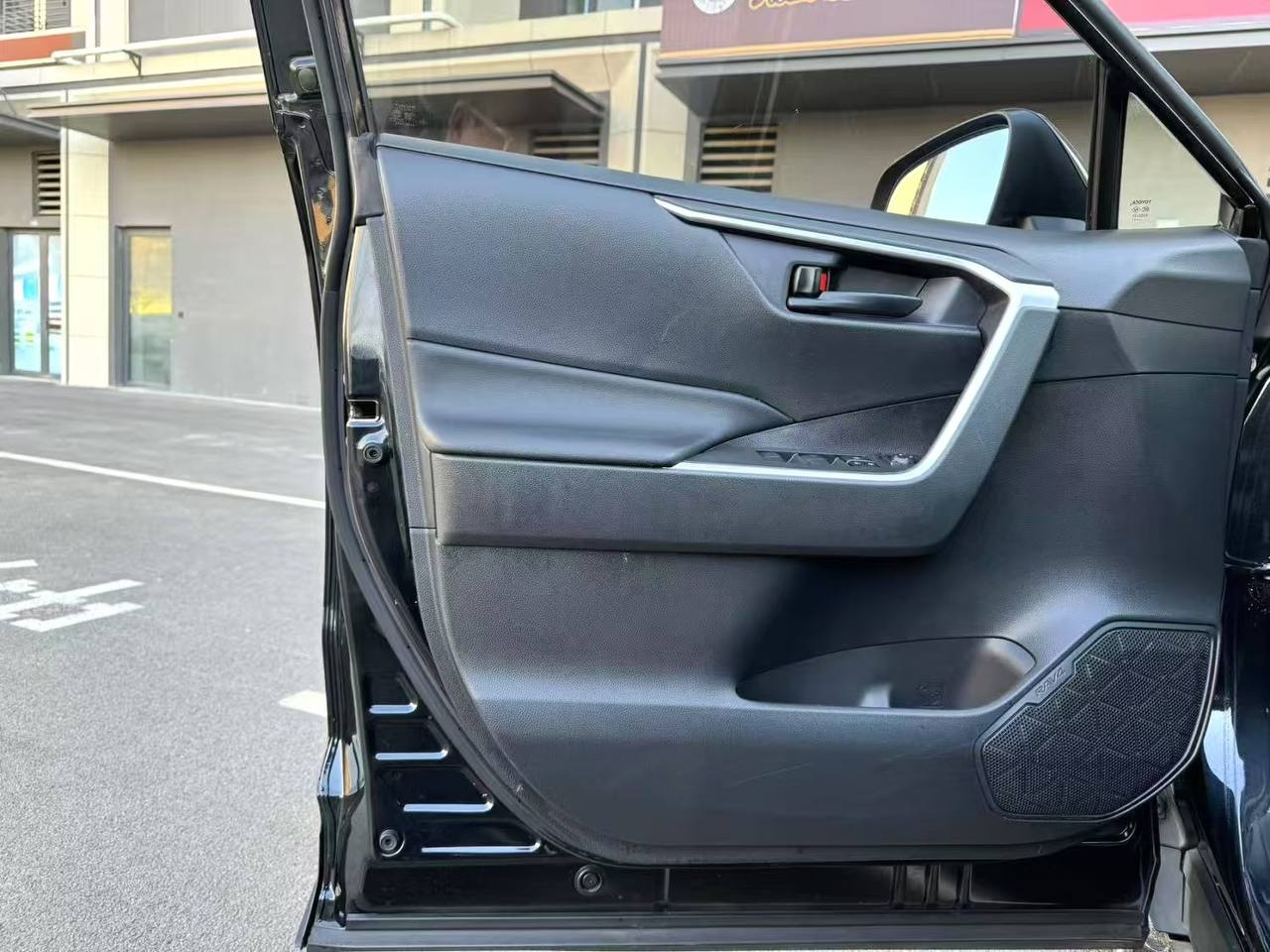 TOYOTA RAV4 2021
