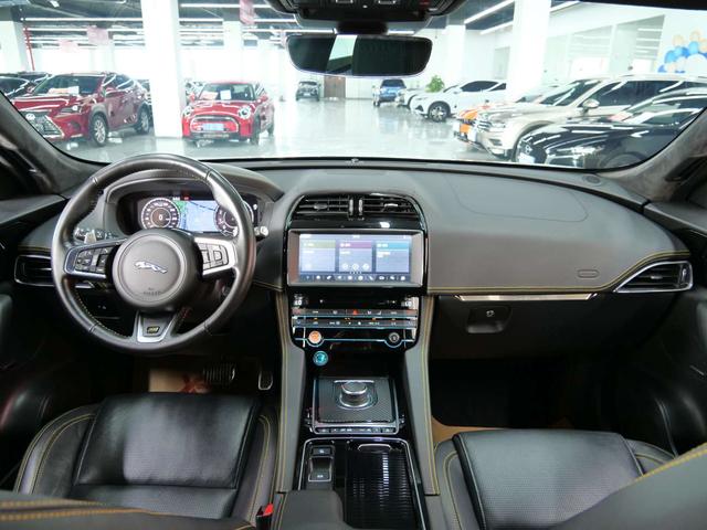 JAGUAR F-PACE 2020