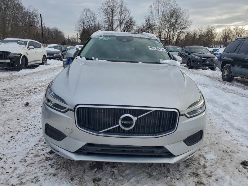 VOLVO XC60 T5 MOMENTUM 2021