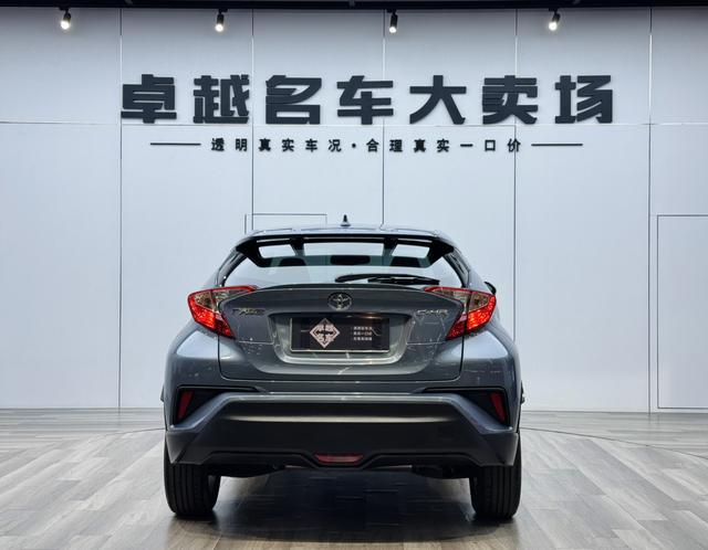 TOYOTA C-HR 2021