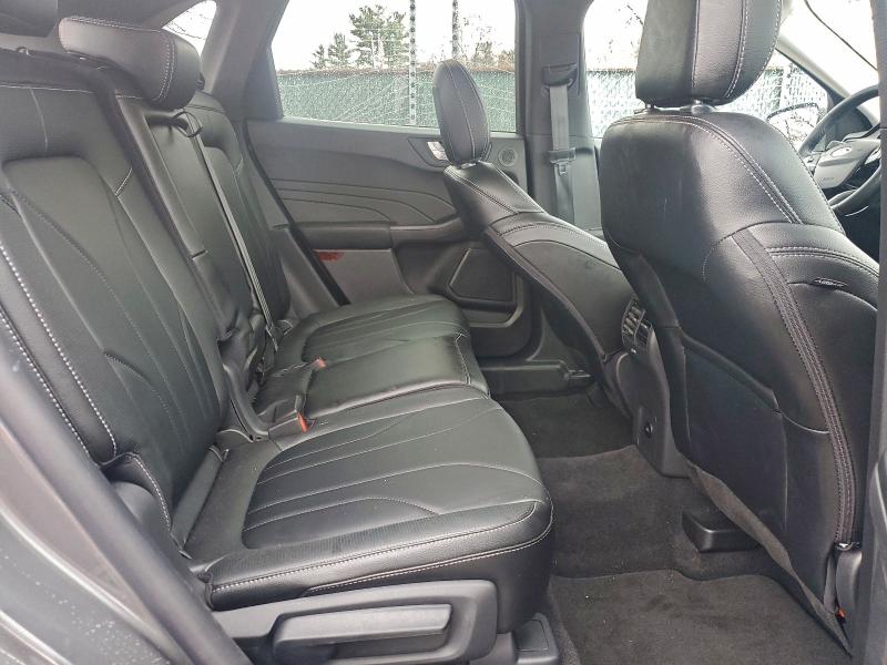 FORD ESCAPE PLATINUM 2025