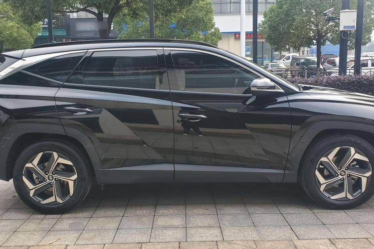 HYUNDAI TUCSON L 2023