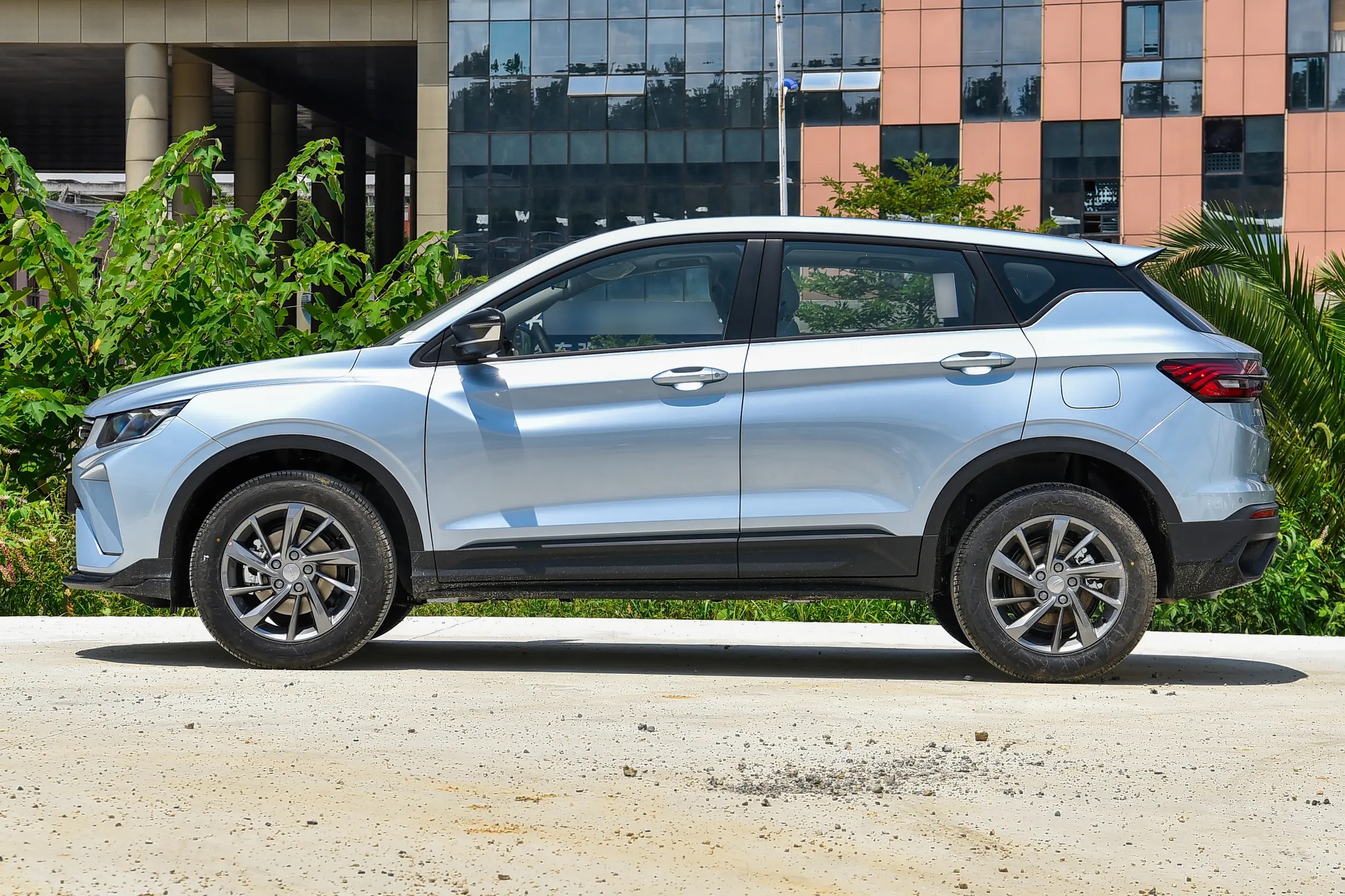 Geely Coolray Binyue 2025